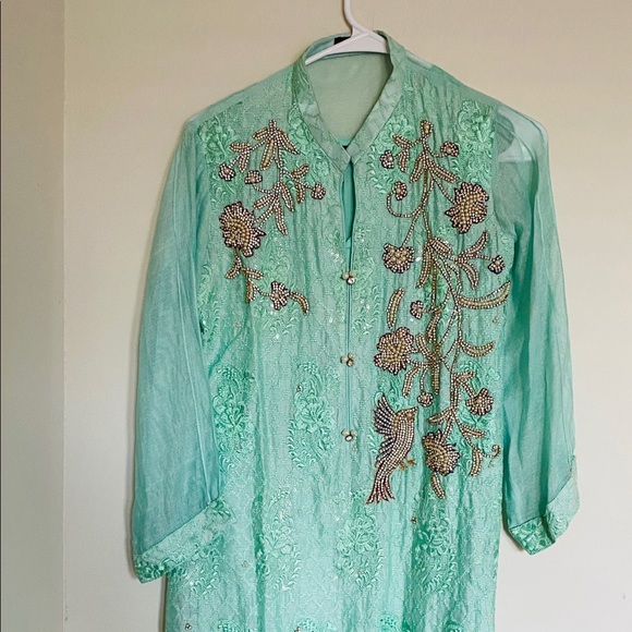 Agha Noor Kurta - Picture 1 of 4